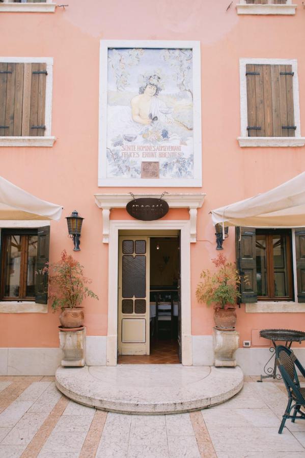Bacco D'Oro Wine & Relais Hotel Mezzane di Sotto Ngoại thất bức ảnh